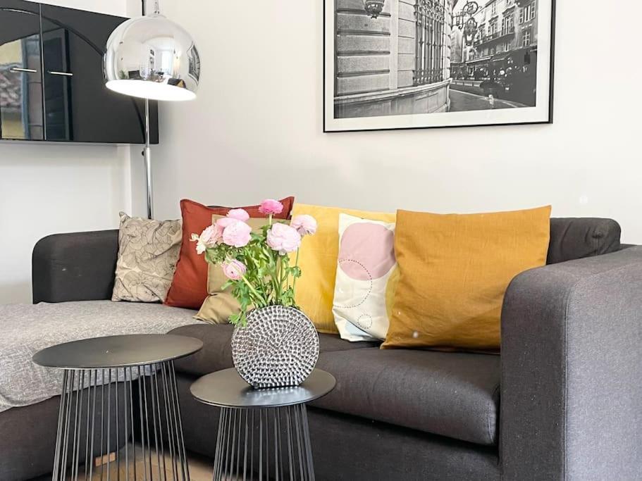 Homelivia, Vieux Nice, De Charme, Clim Balcon Apartment *